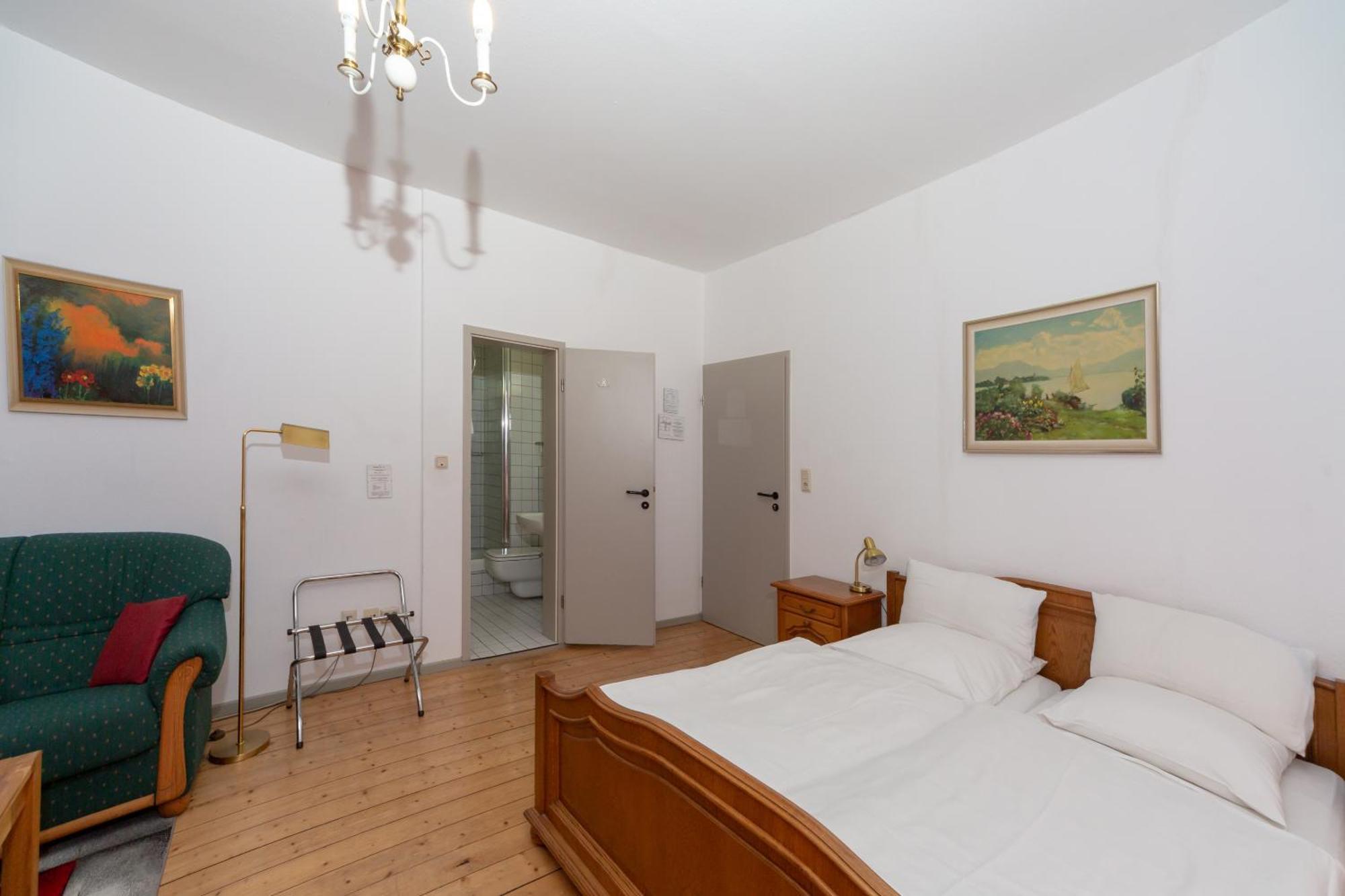 Pensión Feise 3*